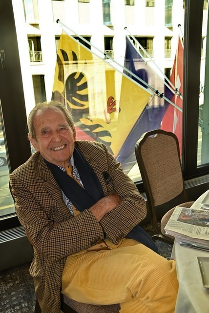 PHOTO-2025-10-05-15-09-10 c